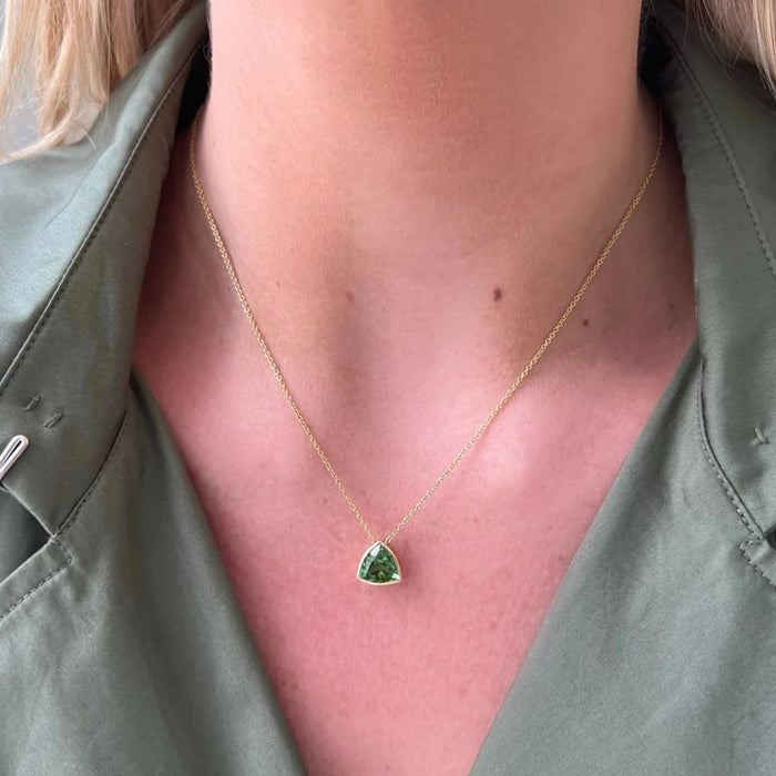 18KYG & Green Tourmaline Necklace